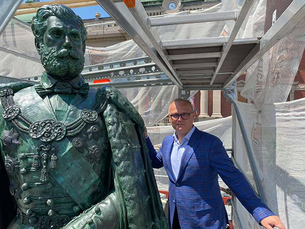 Весић открио да је крај рестаурације близу: Овако изгледа освежени Кнез Михаило (ФОТО)